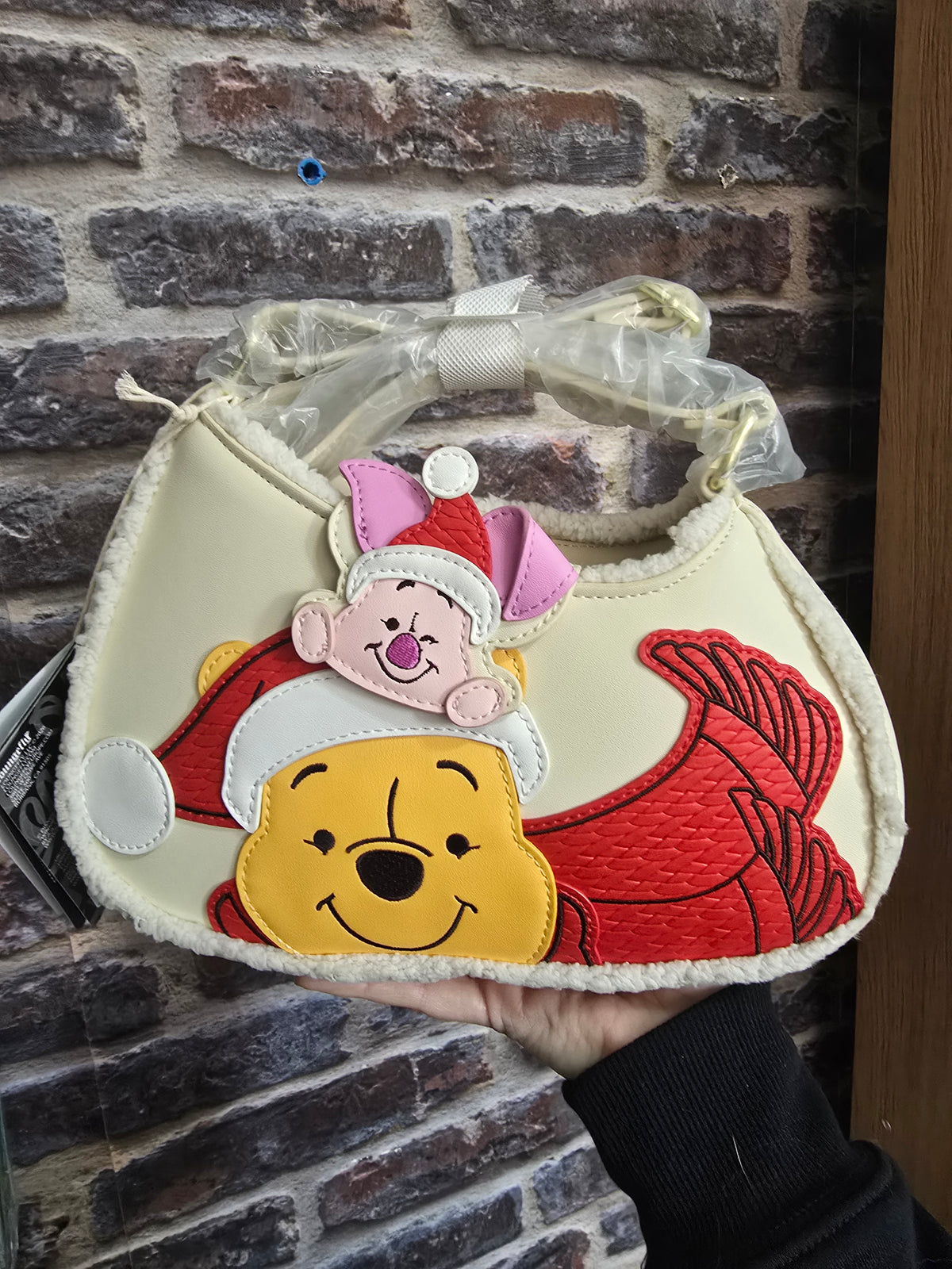 Loungefly - Winnie the Pooh and Piglet Holiday Crossbody Bag