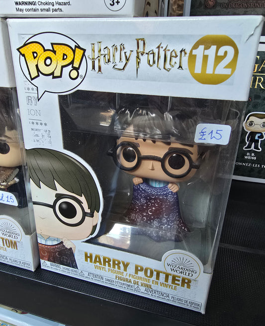 Harry Potter - Harry Potter #112 (Has a Tear on Right Corner)