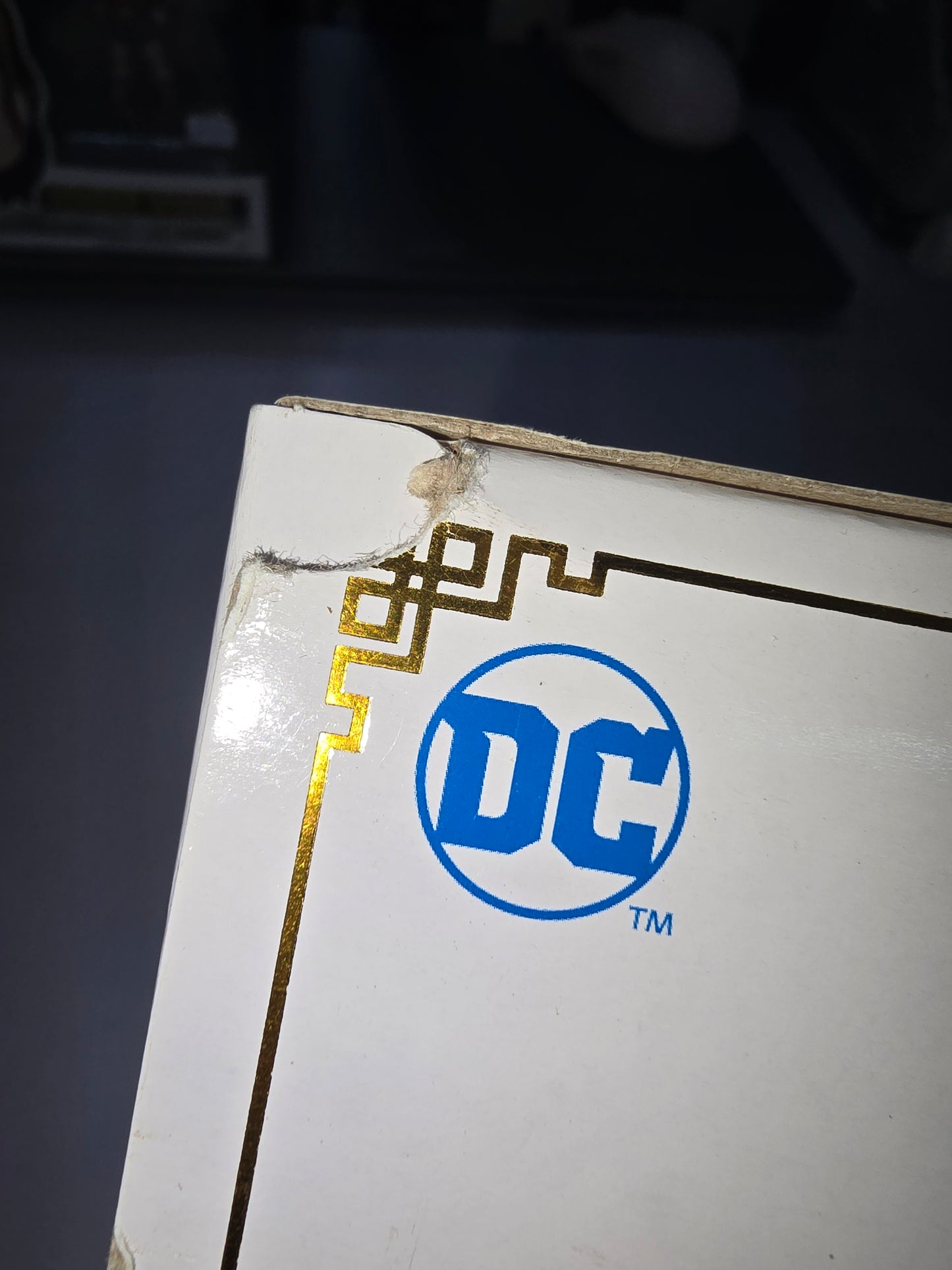 DC - Superman #402 (Has a Corner of Box Missing, Picture 2)