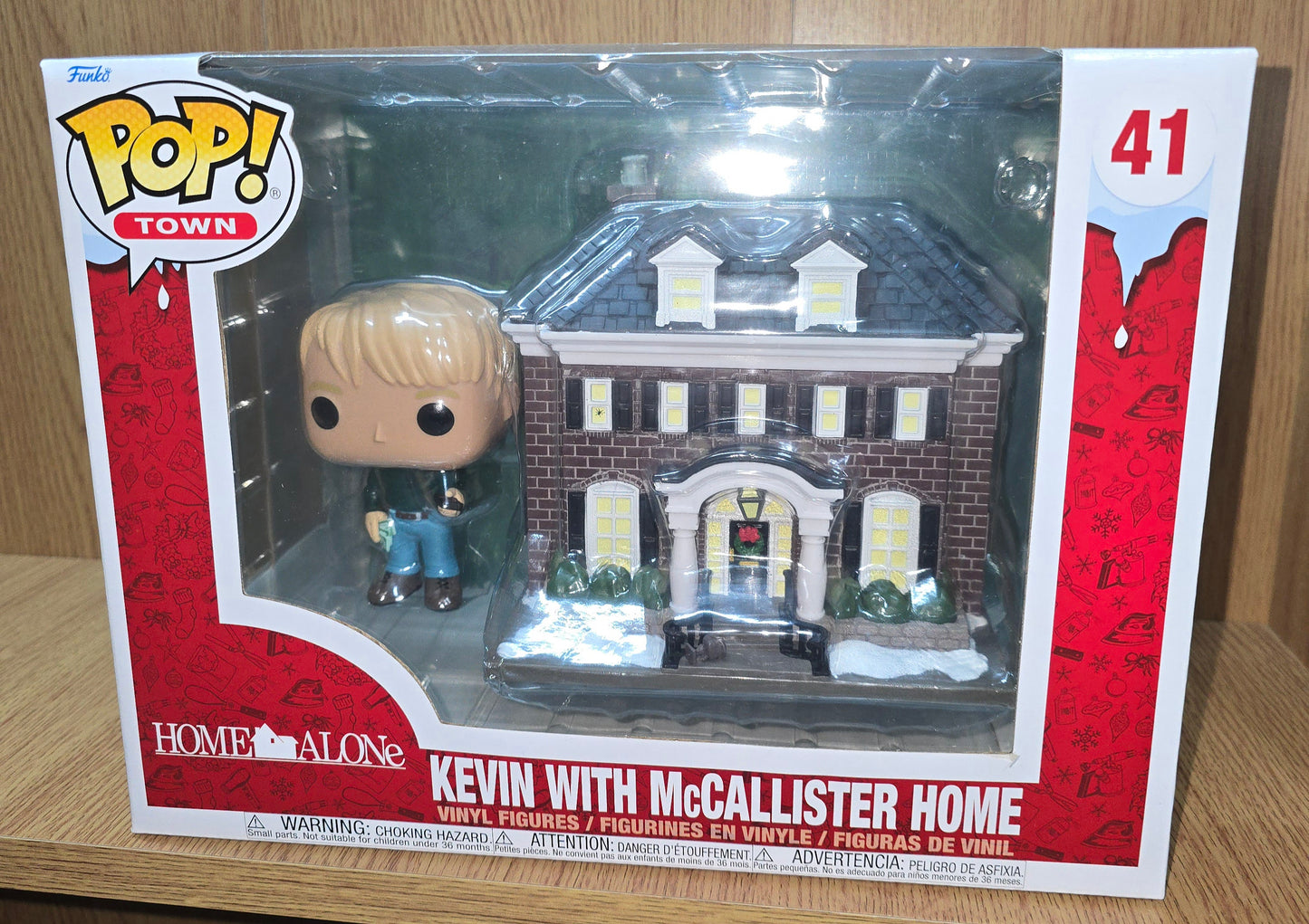 Home Alone - Kevin With McCallister Home #41