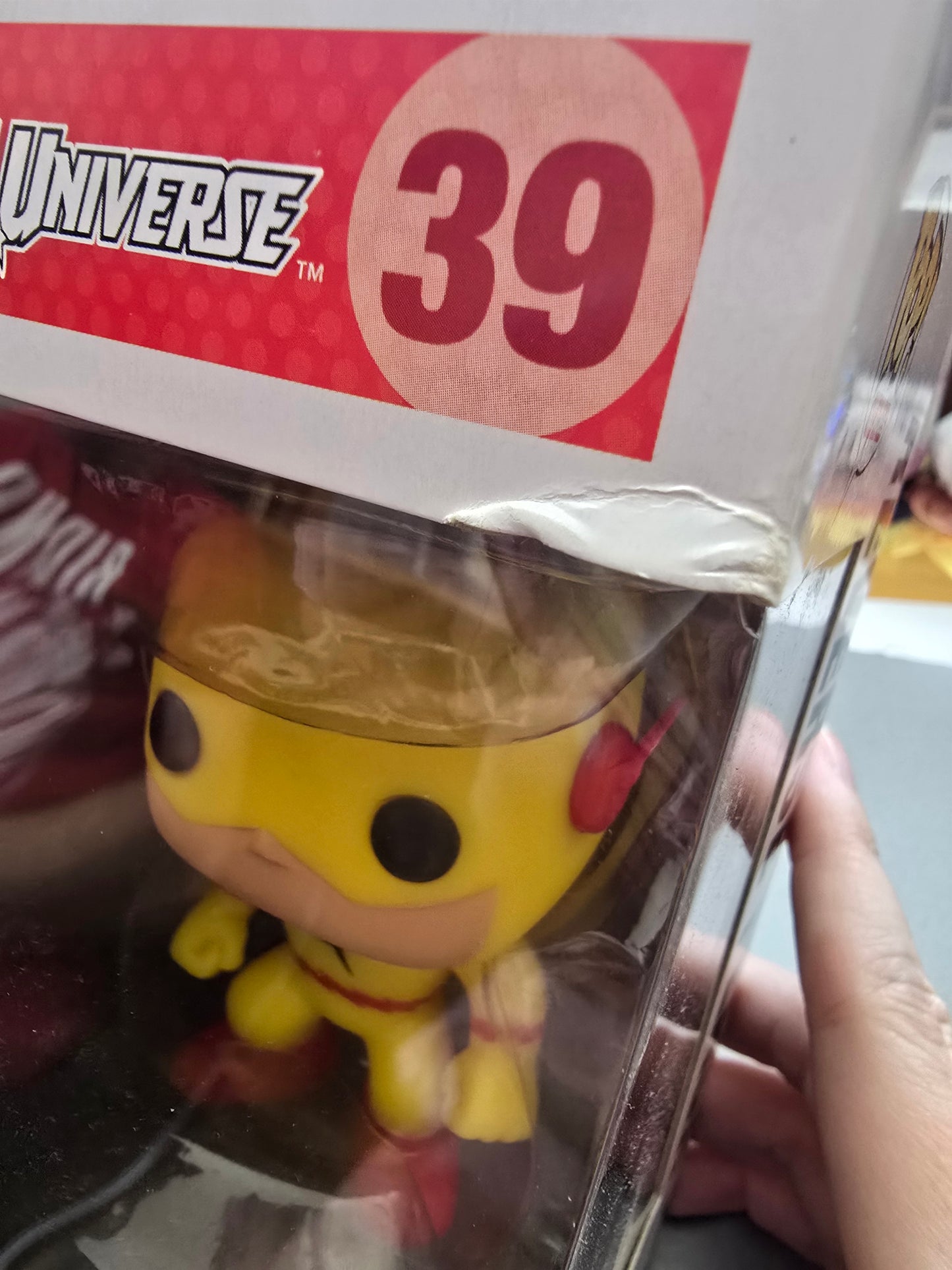 DC Universe - Reverse Flash #39 (Box Damaged)
