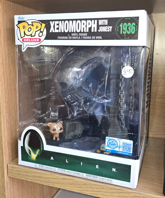 Alien - Xenomorph With Jonesy #1936 Special Edition