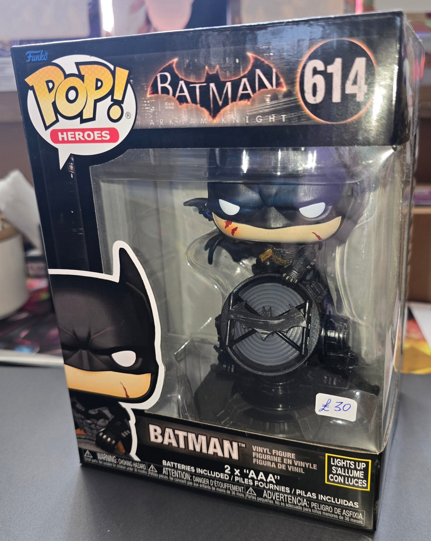 Batman Arkham Knight - Batman #614 Lights Up